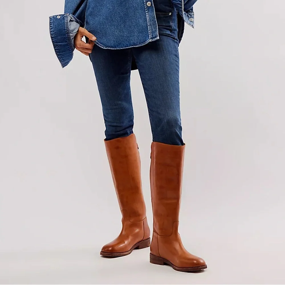 🆕 FREE PEOPLE | EVERLY EQUESTRIAN STRAP BOOT | SADDLE TAN | SZ: 8.5